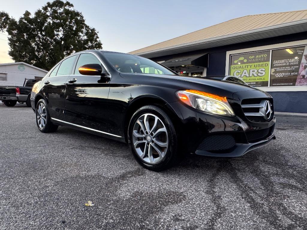 2015 Mercedes-Benz C-Class C300's photo