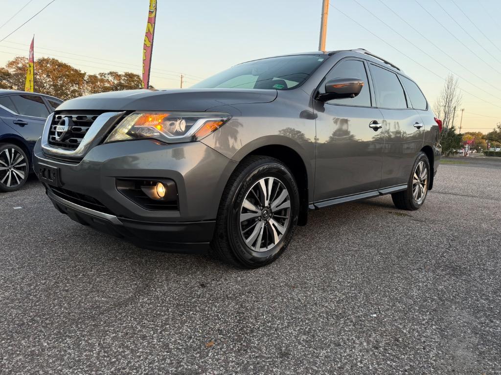 2017 Nissan Pathfinder SL