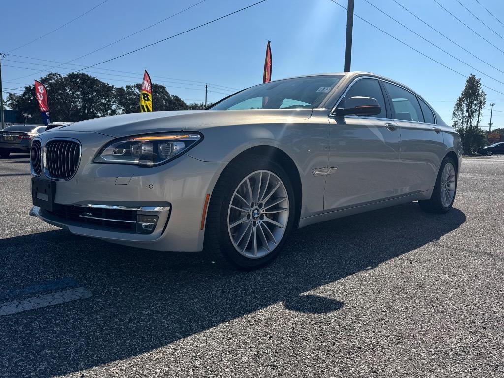 2013 BMW 7 Series 750i's photo