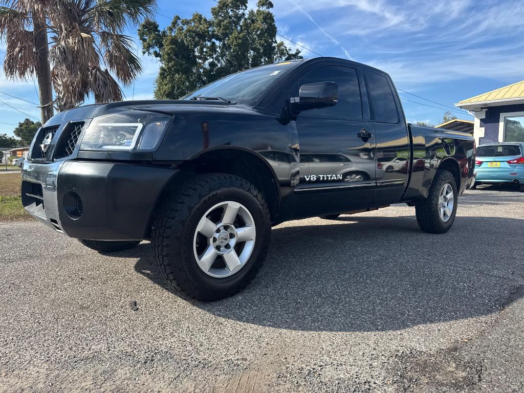 2007 Nissan Titan SE's photo