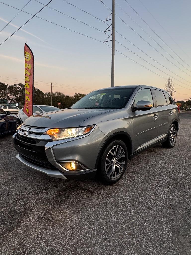 2016 Mitsubishi Outlander SE